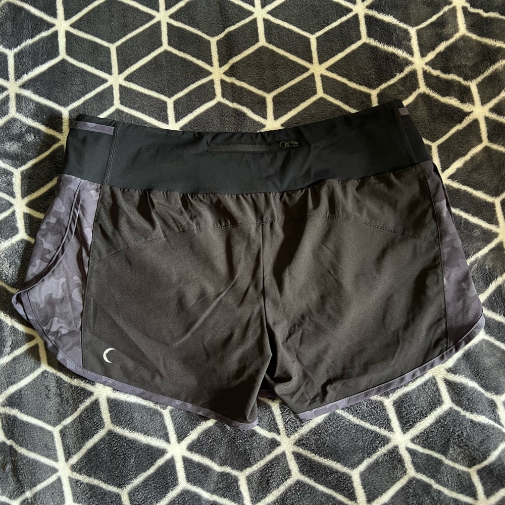 ZIYA SHORTS SIZE XL